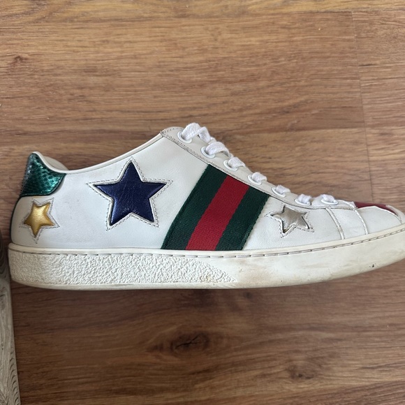 Gucci Women’s Sneakers - Picture 2 of 2